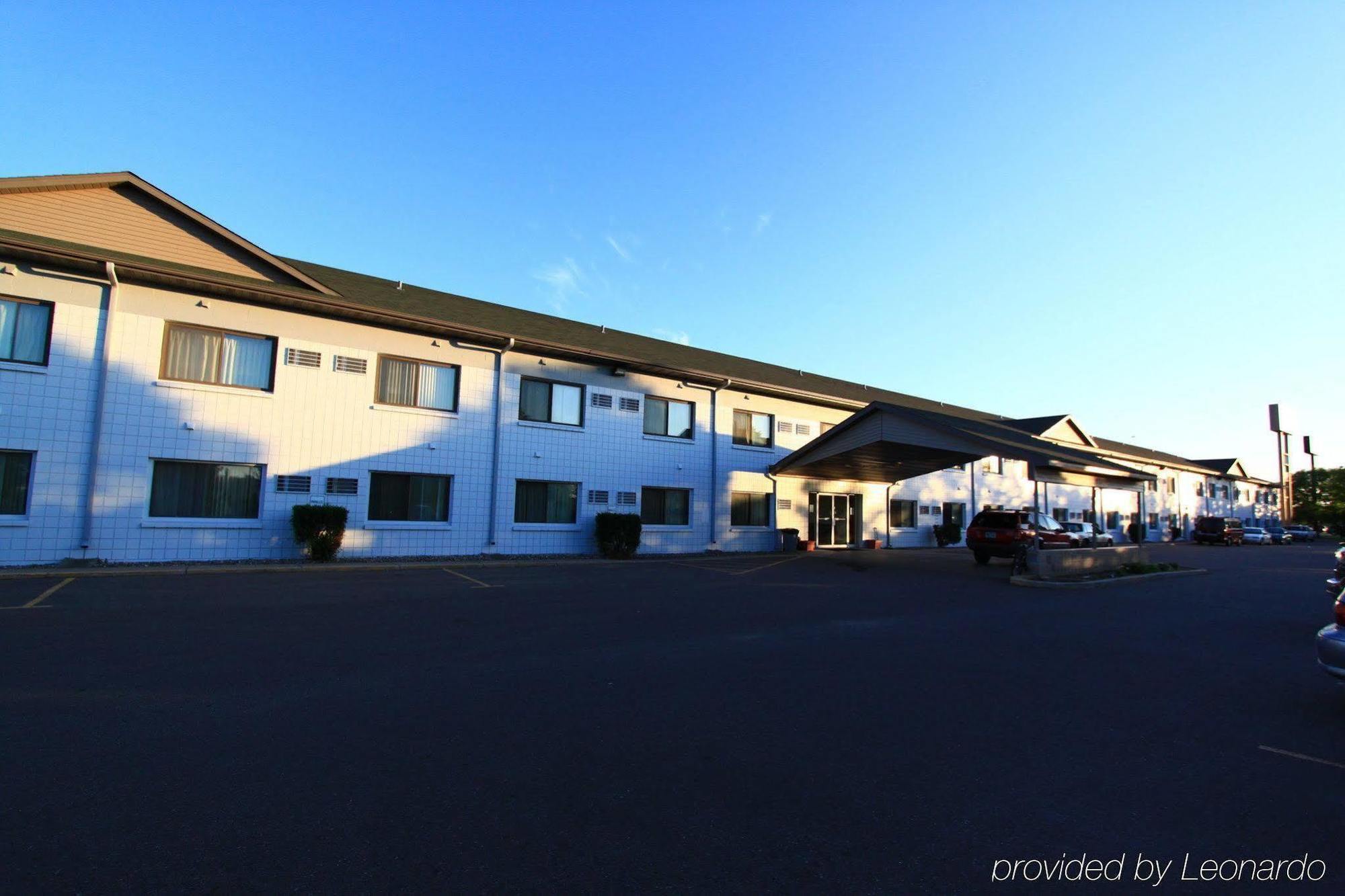 Grand Inn Fargo Bagian luar foto