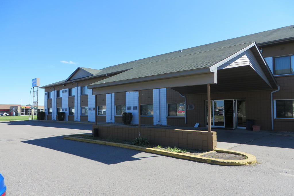 Grand Inn Fargo Bagian luar foto